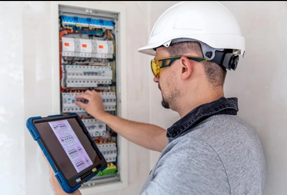 NR-10 – Segurança em Instalações e Serviços com Eletricidade